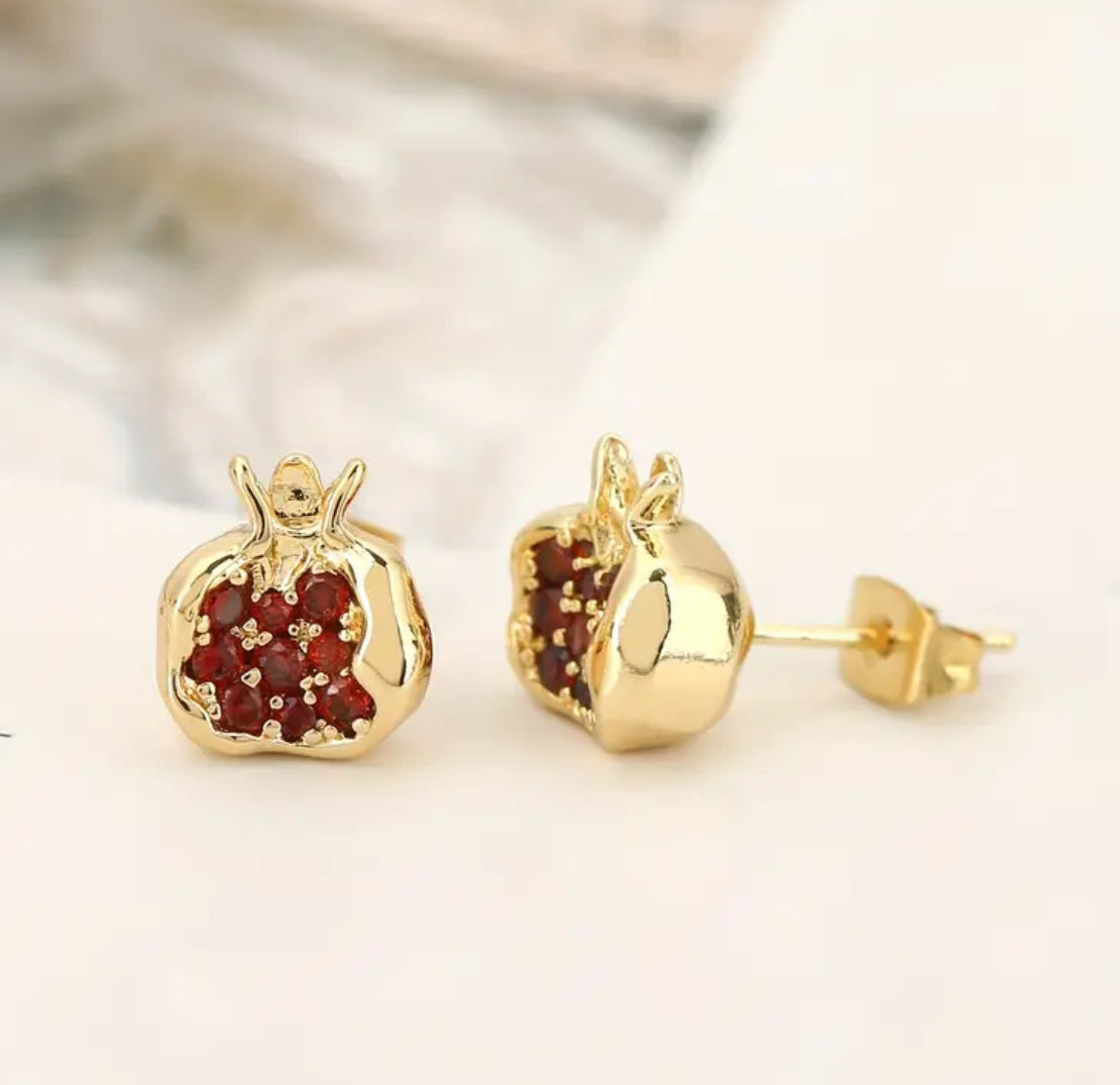 Granatapfel Ohrstecker – Goldfarben mit roten Zirkonia