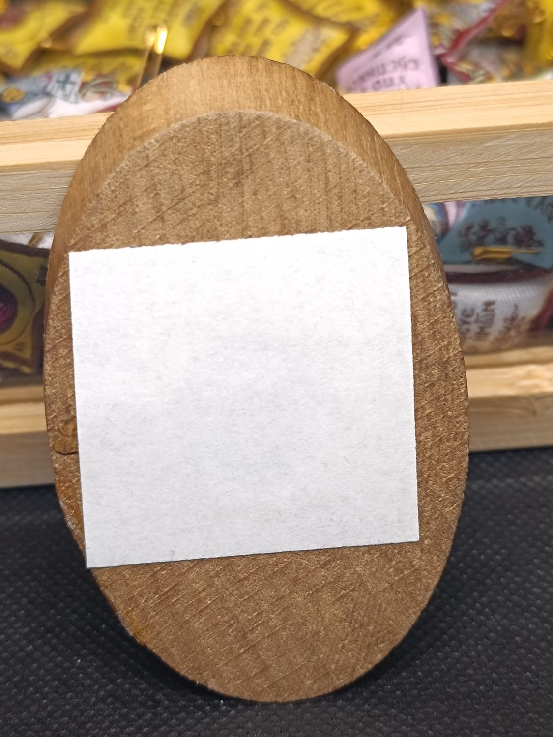 Ikone der Jungfrau Maria aus Holz mit Aufkleber