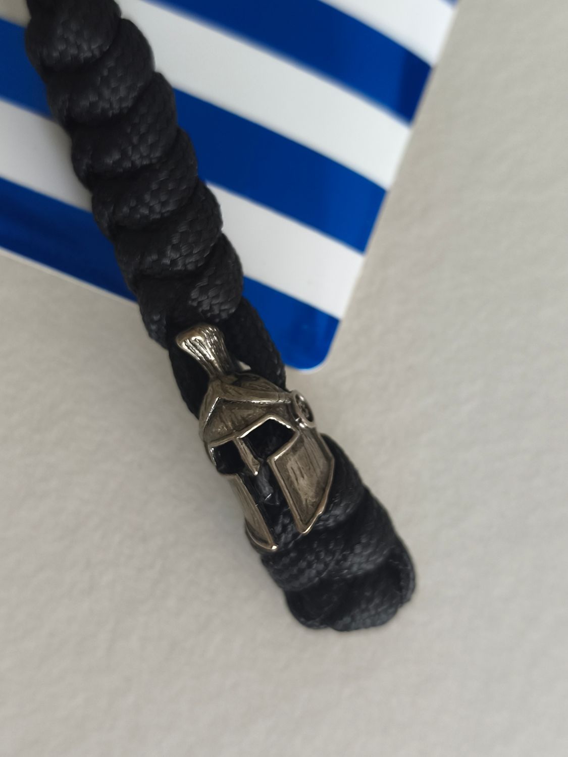 Handgefertigtes gewebtes Paracord Spartan Anhänger Silber 1