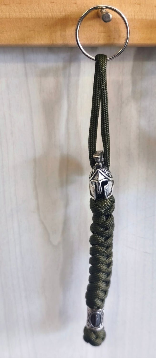 Handgefertigtes gewebtes Paracord Spartan Grün Anhänger