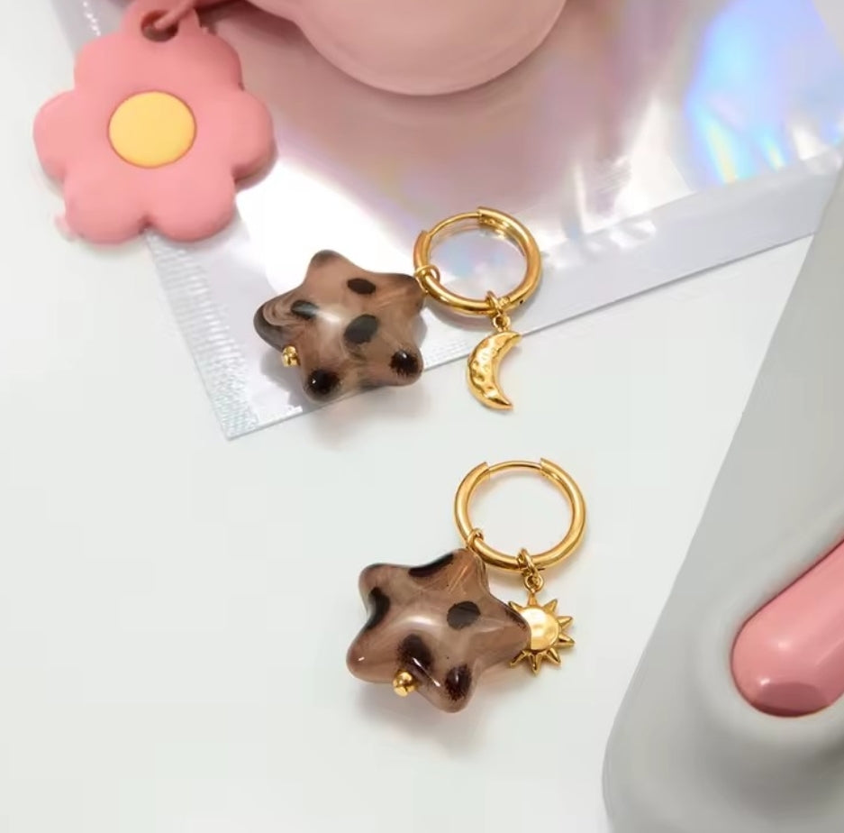 Ohrringe aus Acryl mit Leopard Muster