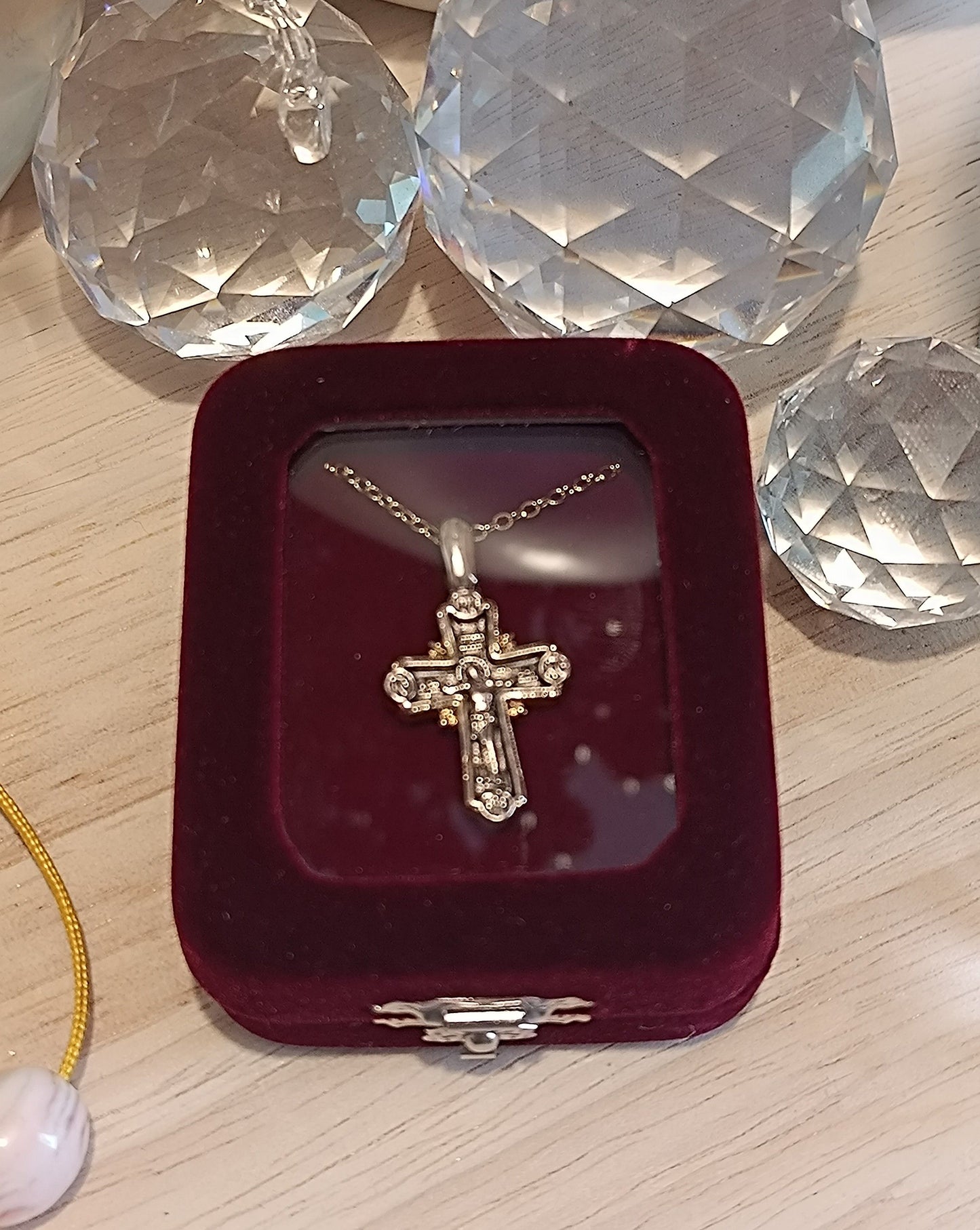 Doppelseitiges Kreuz 1