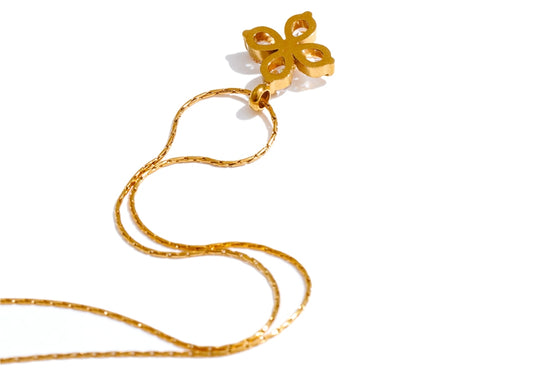 Vergoldete Edelstahlkette mit funkelndem Zirkonia-Blumen Anhänger