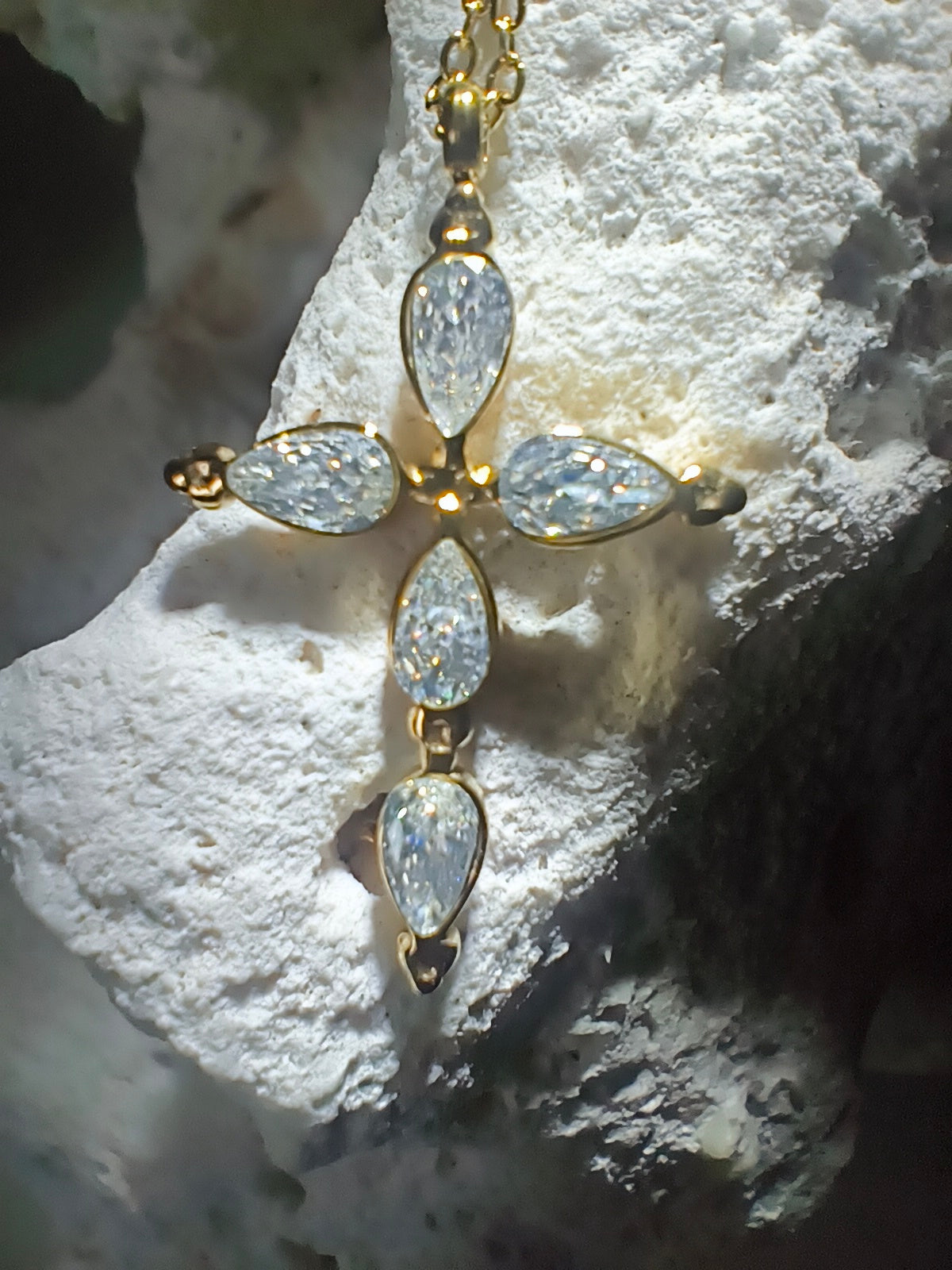 Glänzende Zirkonia-Kreuz  Anhänger 18K Gold  PVD