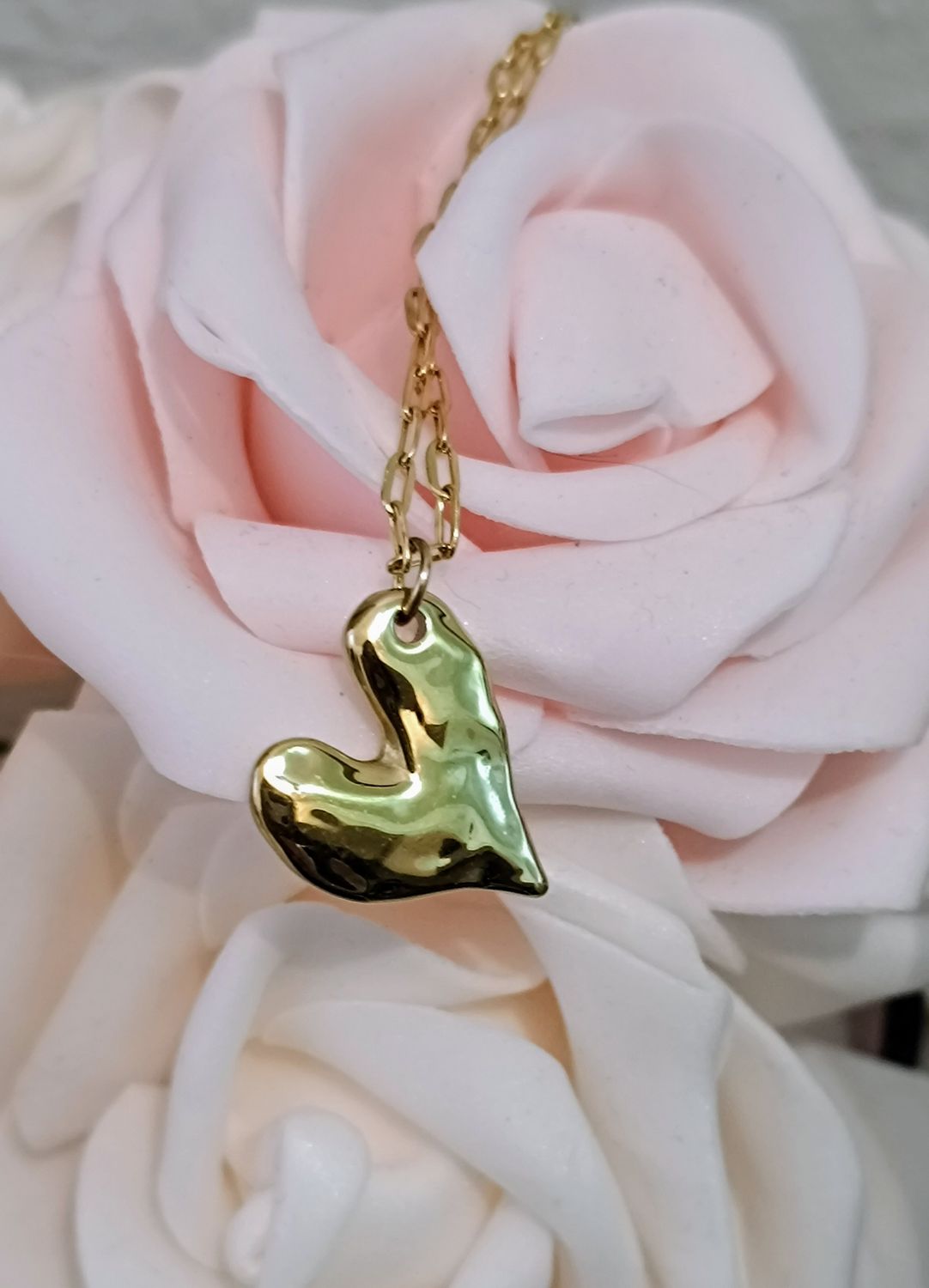 Halskette mit goldenen oder silbernen Herz-Anhänger Edelstahl