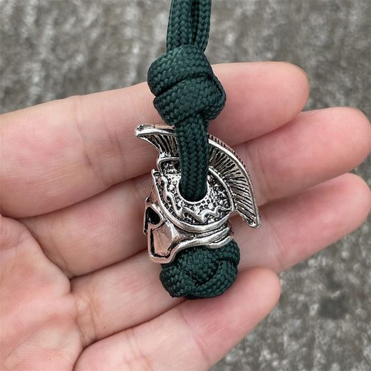 Handgefertigtes gewebtes Paracord Spartan Grün Anhänger