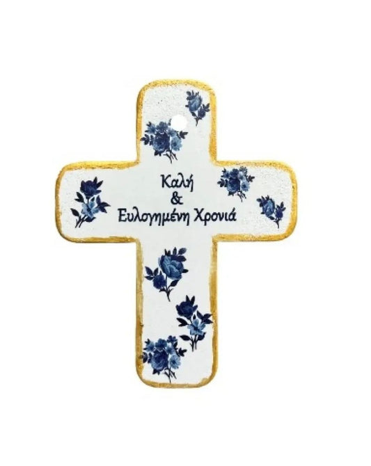 Kreuz aus Porzellan mit floraler Verzierung und Wunschdruck – Glücksbringer für 2026