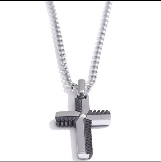 Männer Kreuz -Anhänger aus Edelstahl