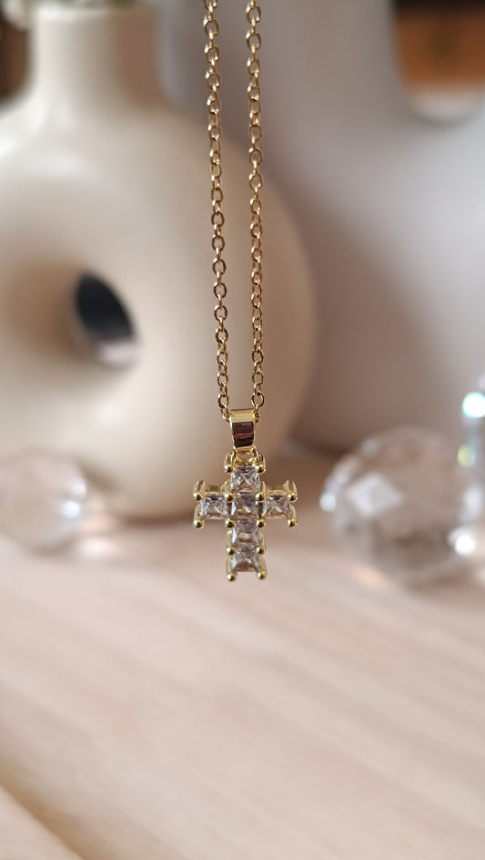 Kreuz aus 316L Edelstahl Gold mit Zirkon