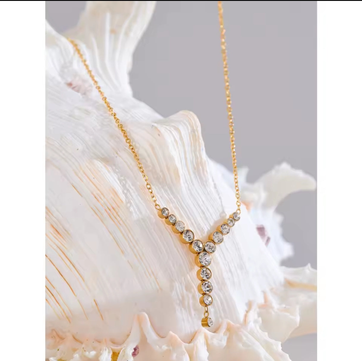 Vergoldete Edelstahlkette mit Zirkonia Y-Form