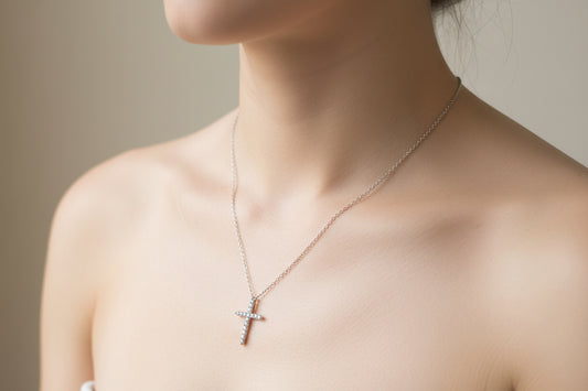 Silberkreuz mit Zirkonia
