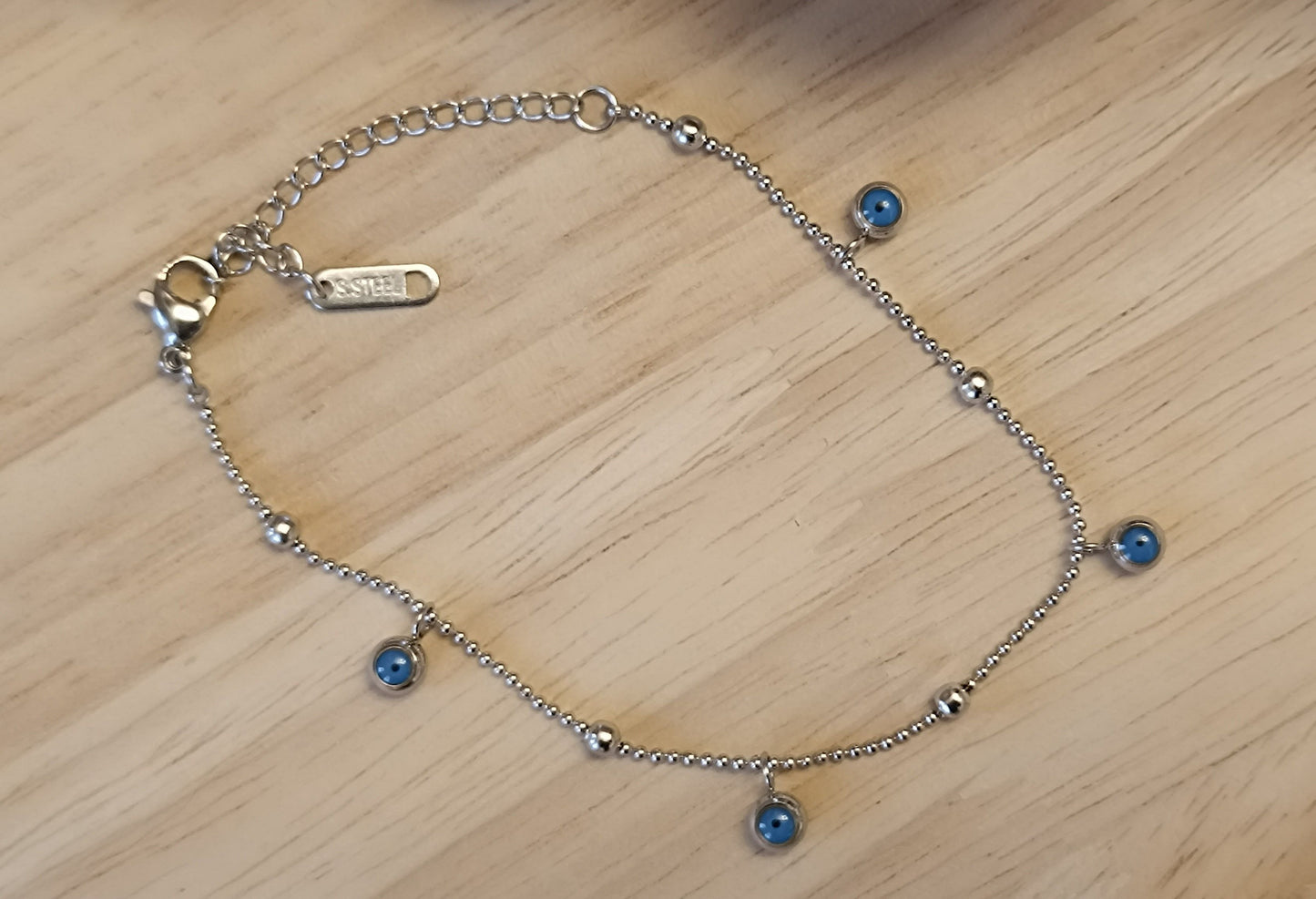 Edelstahlarmband mit blauen Augen 2